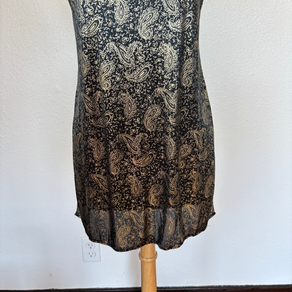 Vintage Black and Gold Paisley Chemise - Picture 3 of 11